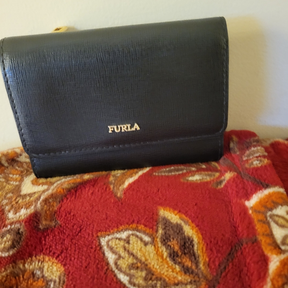 Furla Classic Black Trifold Wallet.